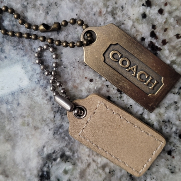 Coach Tag Set - Picture 4 of 7